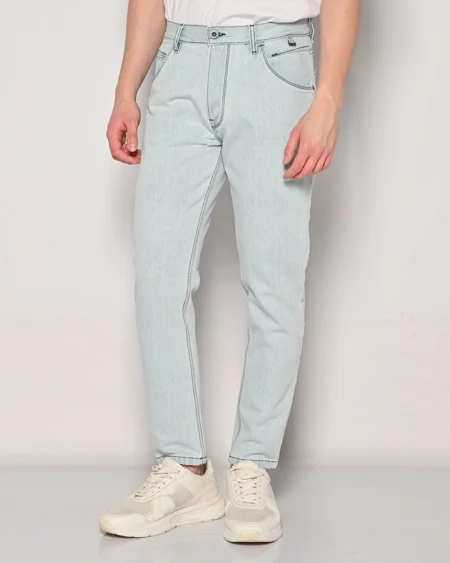 Mens Carrot Loose Jeans NAKAMURA Light Blue. Ανδρικό τζιν παντελόνι σε νεανική χαλαρή γραμμή. Χλωριωμένο μπλε χωρίς επεξεργασία. Materials 100% cotton.
