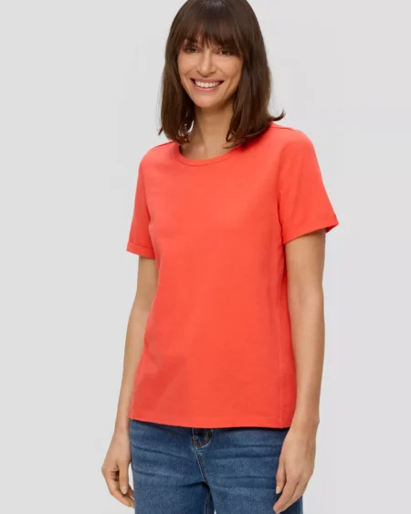 Woman Flama T-Shirt Regular Fit Bright Orange. Γυναικείο μονόχρωμο έντονο πορτοκαλί μπλουζάκι με κοντό μανίκι. Στρόγγυλος λαιμός, γυριστό ρεβερ στο μανίκι, κανονική γραμμή. Δροσερή βαμβακερή φλάμα. Καθημερινό ύφος, εύκολοι μινιμαλ συνδυασμοί.DETAILS : Texture : slub texture Neckline : round neckline Sleeves : with fixed turn-ups, short sleeves Details : dividing seam Style : In a casual look Occasion : Casual. Fit : Regular Fit Back length : approx. 58 cm in size 36. Fabric : cotton Quality : high-quality MATERIAL COMPOSITION 100% cotton.
